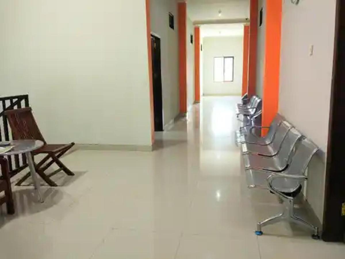 Reddoorz At Hotel Nuansa Ngawi Eksteriør billede